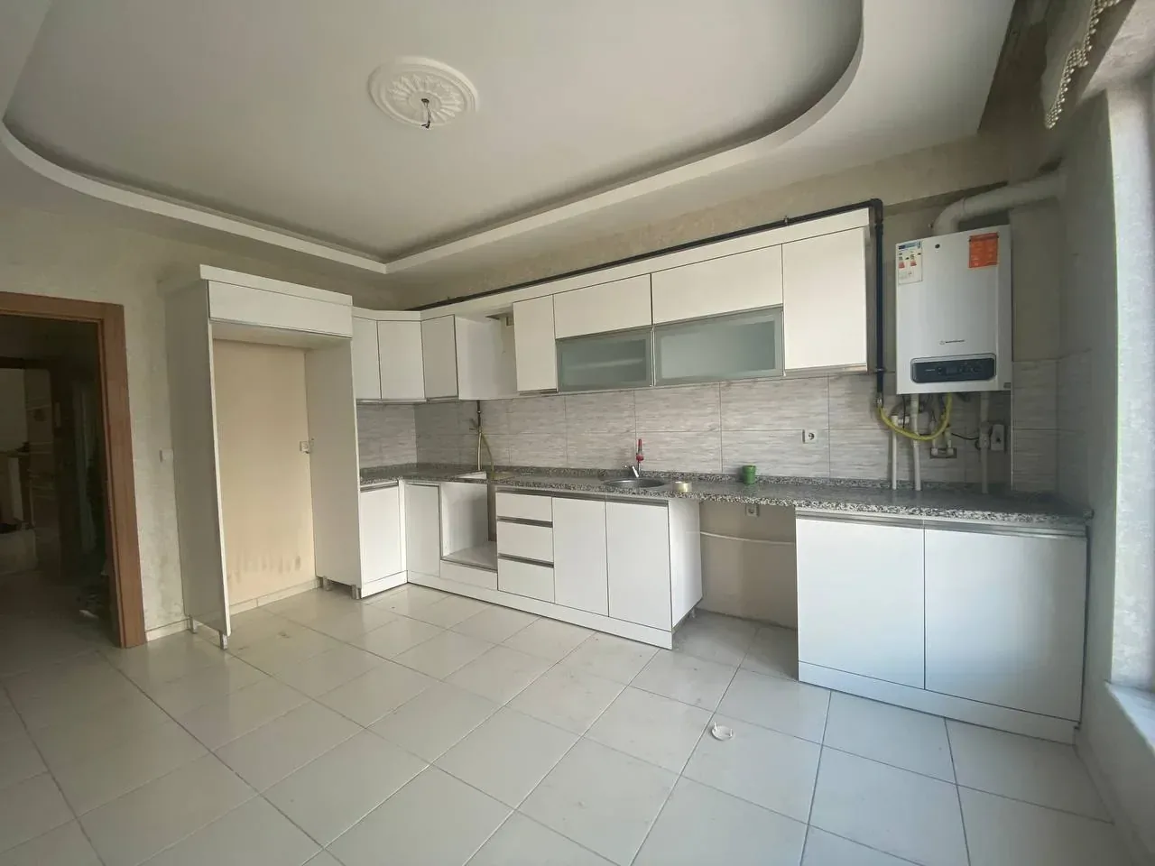 DEVELİ POLAT GYARİMENKUL - CAMİCEDİT MAH. KİRALIK GENİŞ BAKIMLI DAİRE