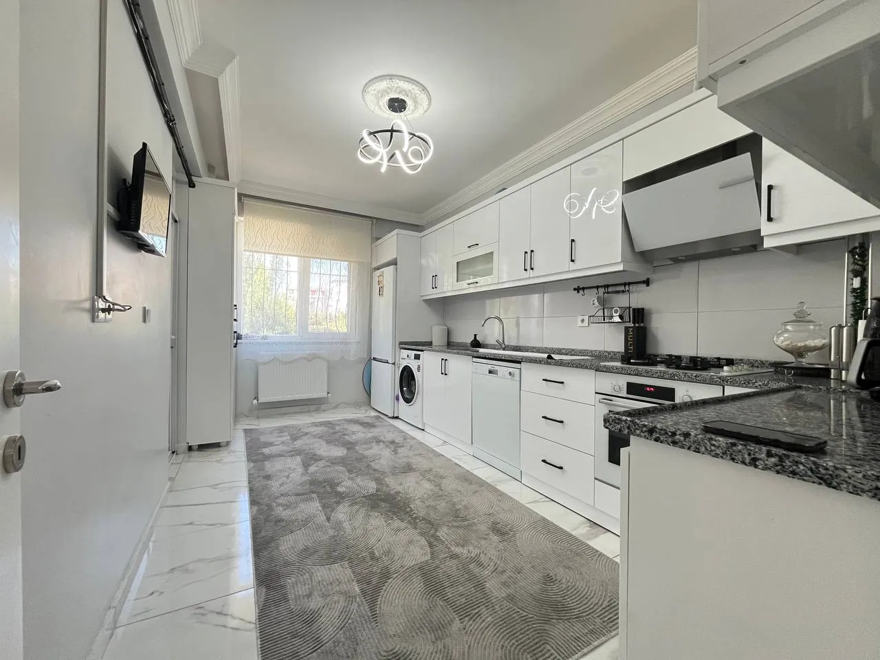 DEVELİ POLAT GAYRİMENKUL-PAZAR MEVKİİNDE YILIN FIRSATI KAÇMAZ GENİŞ DOLU DOLU DAİRE