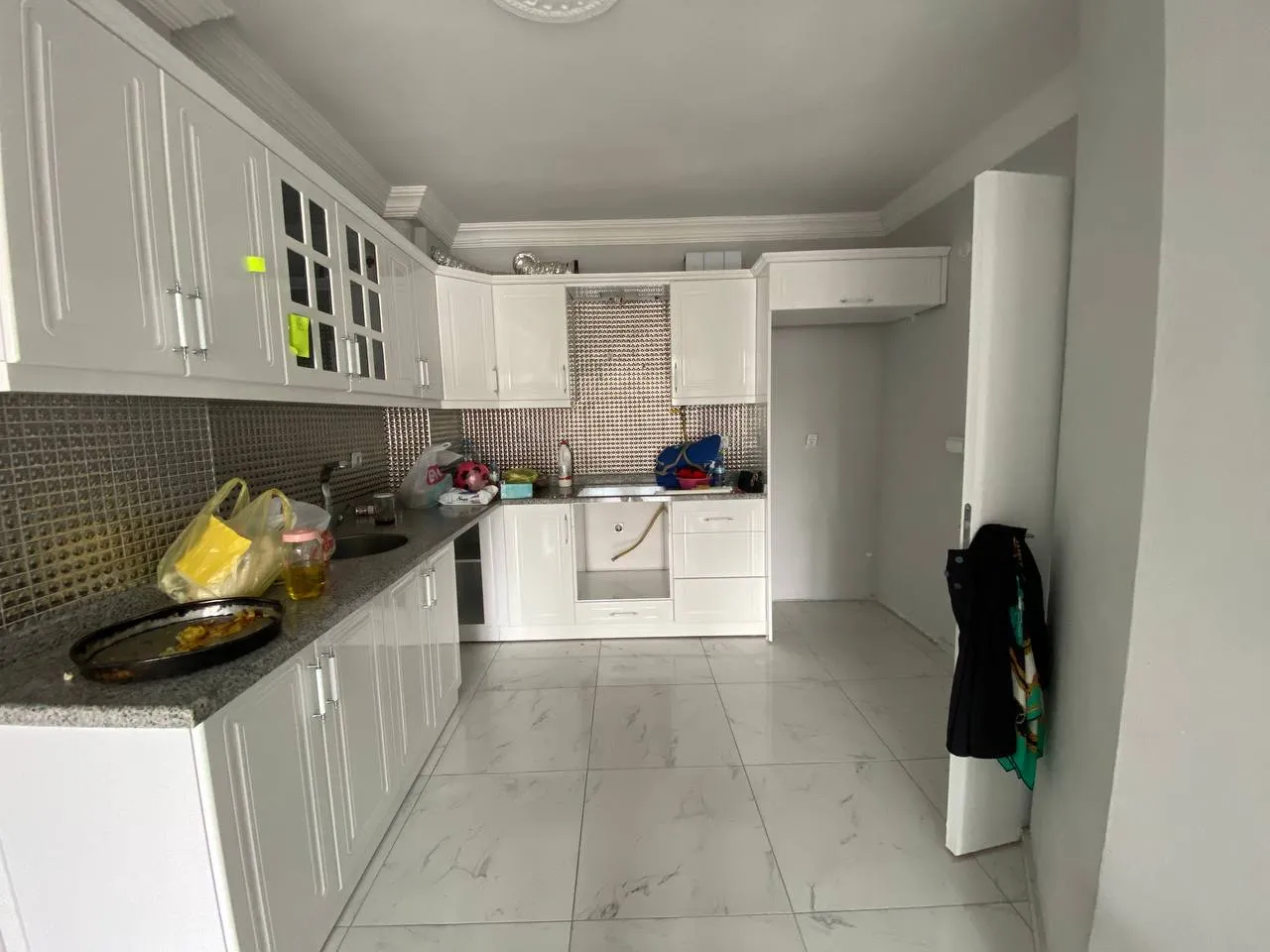 DEVELİ POLAT GAYRİMENKUL -  FENESEAŞAĞI MAH. ANAYOL ÜZERİ ULTRA LÜX GENİŞ SATILIK DAİRE