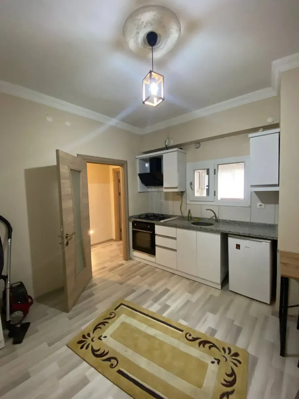DEVELİ POLAT GAYRİMENKUL - FENESEAŞAĞI MAH. KİRALIK EŞYALI 1+0 DAİRE