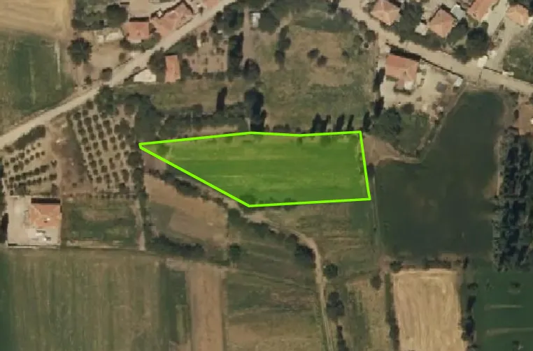 DEVELİ POLAT GAYRİMENKUL - GAZİKÖY MAH. KÖYİÇİ MEVKİİNDE ŞAHANE KONUMDA SATILIK TARLA