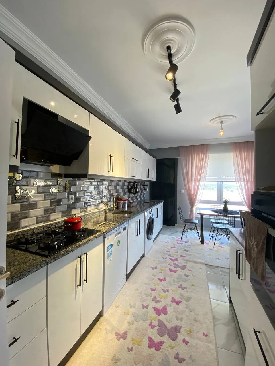 DEVELİ POLAT GAYRİMENKUL- YENİ HASTANE MEVKİİNDE SİTE İÇERİSİNDE ULTRA LÜX SATILIK DAİRE