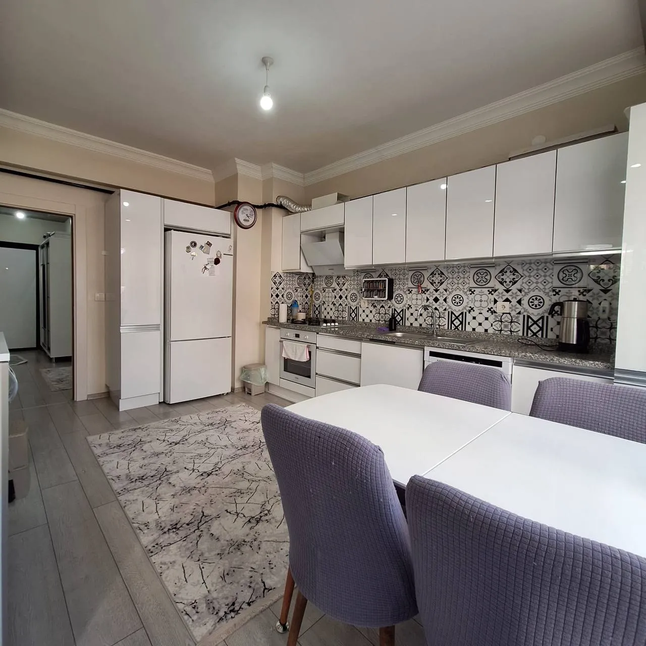 DEVELİ POLAT GAYRİMENKUL - İBRAHİMAĞA MAH. STADYUM MEVKİİNDE SATILIK LÜX DAİRE