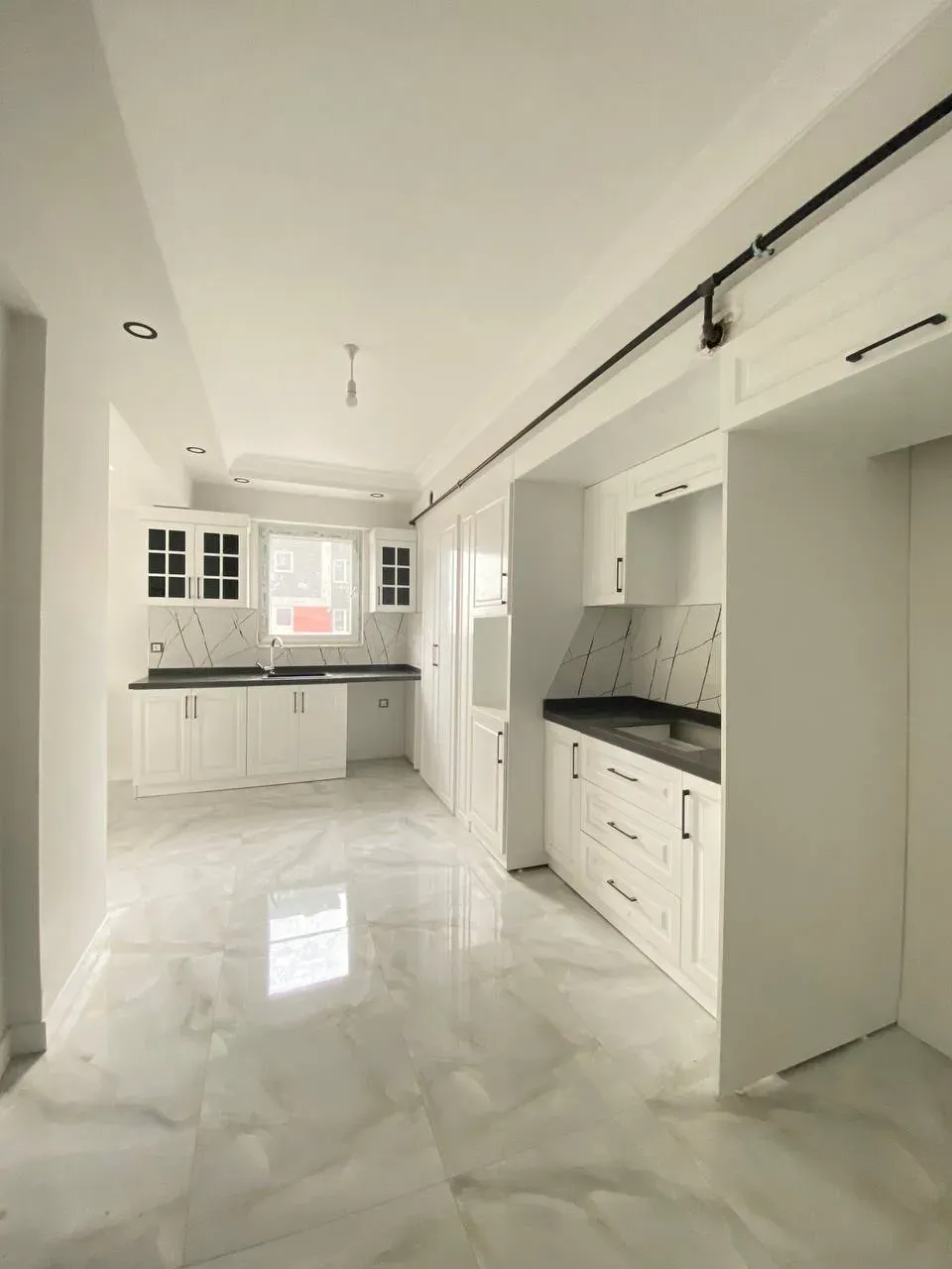 DEVELİ POLAT GAYRİMENKUL - YENİ HAS. MEVKİİ KİRALIK LÜX GENİŞ DOLU DOLU DAİRE