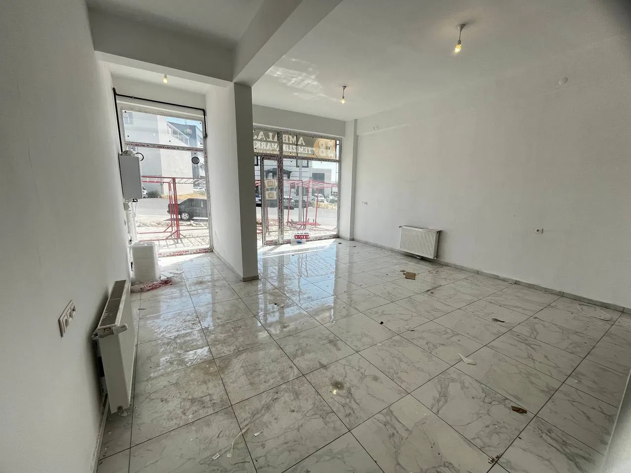 DEVELİ POLAT GAYRİMENKUL- YENİ HAS. MEVKİİNDE KİRALIK FIRSAT DÜKKAN