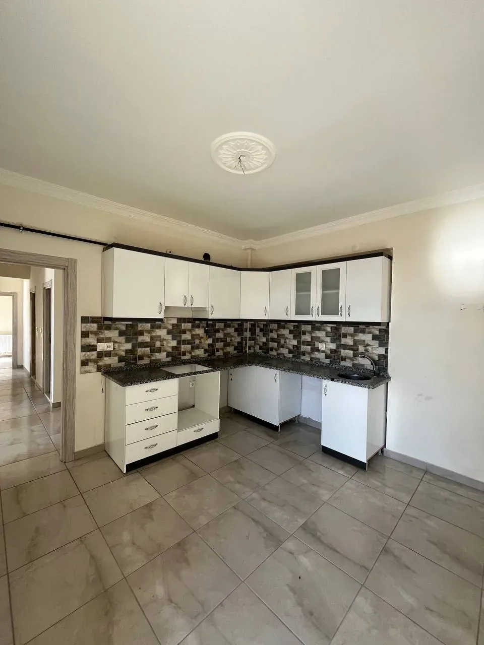  REŞADİYE MAH. KİRALIK BAKIMLI ARA KAT DAİRE