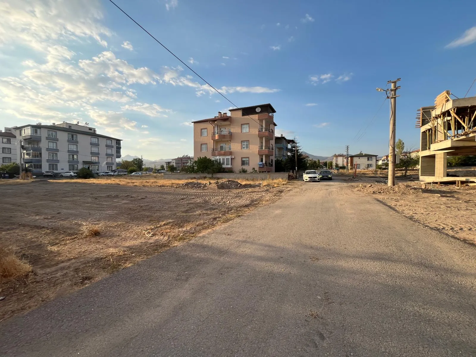 DEVELİ POLAT GAYRİMENKUL-REŞADİYE MAH. SATILIK İMARLI KONUT ARSASI