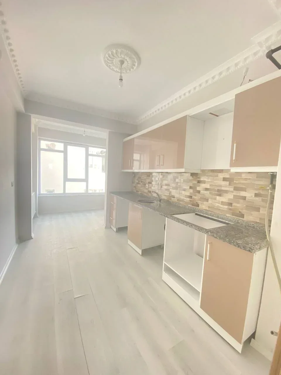  ŞEHİT ÜST. HASAN. ŞAH MAH. SATILIK ARA KAT SIFIR DAİRE